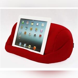 Universal Red Tablet Pillow Stand